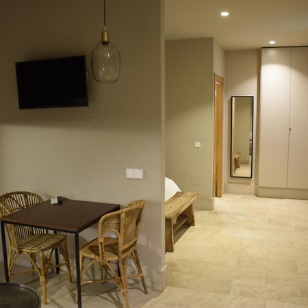 Chacon Apartments & Suites 埃斯特波纳 外观 照片