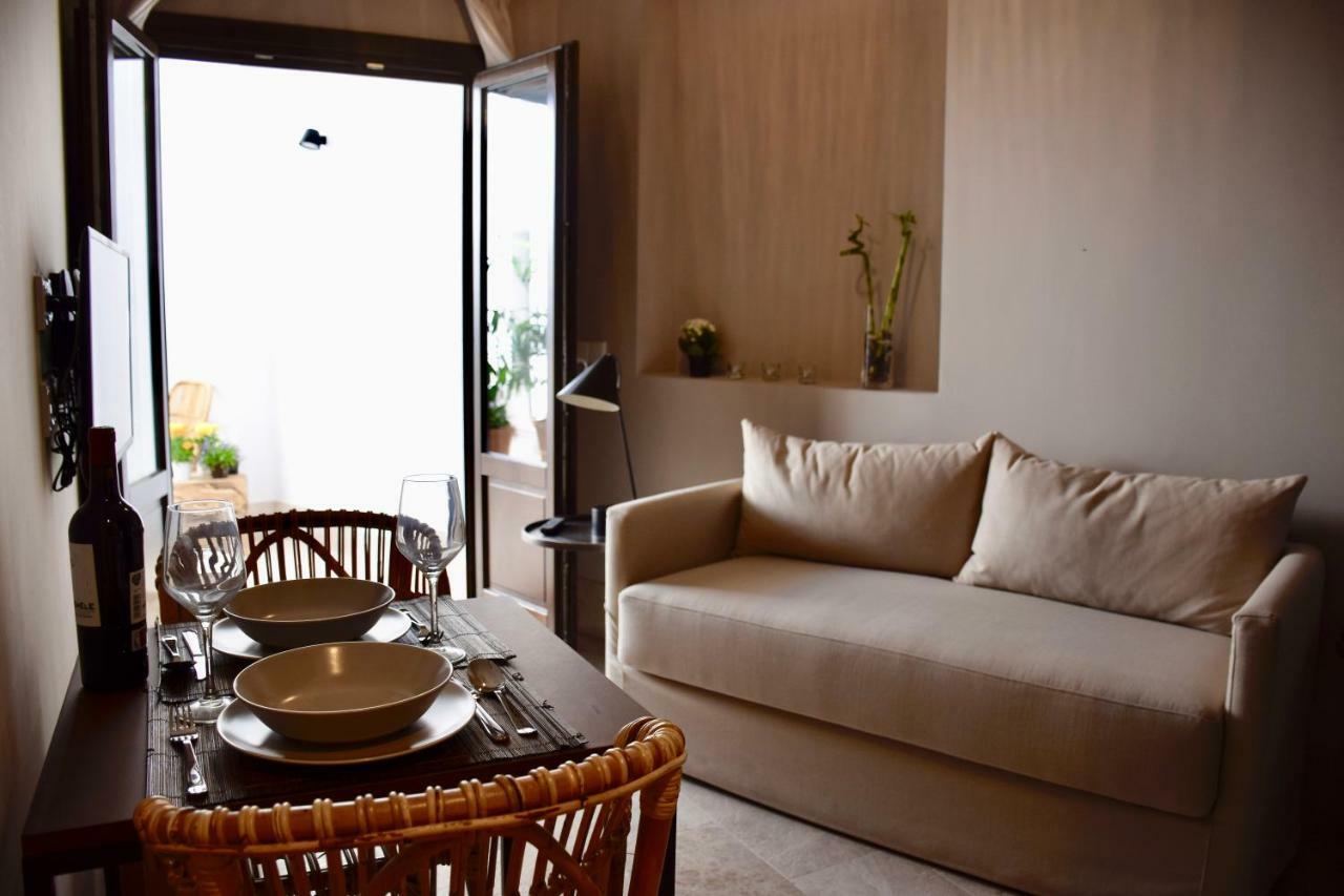 Chacon Apartments & Suites 埃斯特波纳 外观 照片