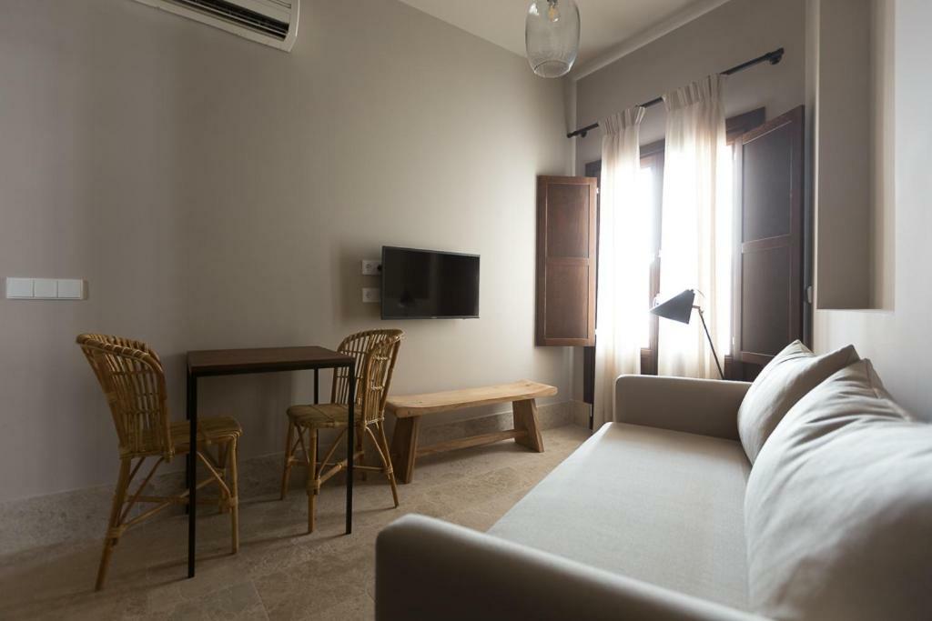 Chacon Apartments & Suites 埃斯特波纳 外观 照片