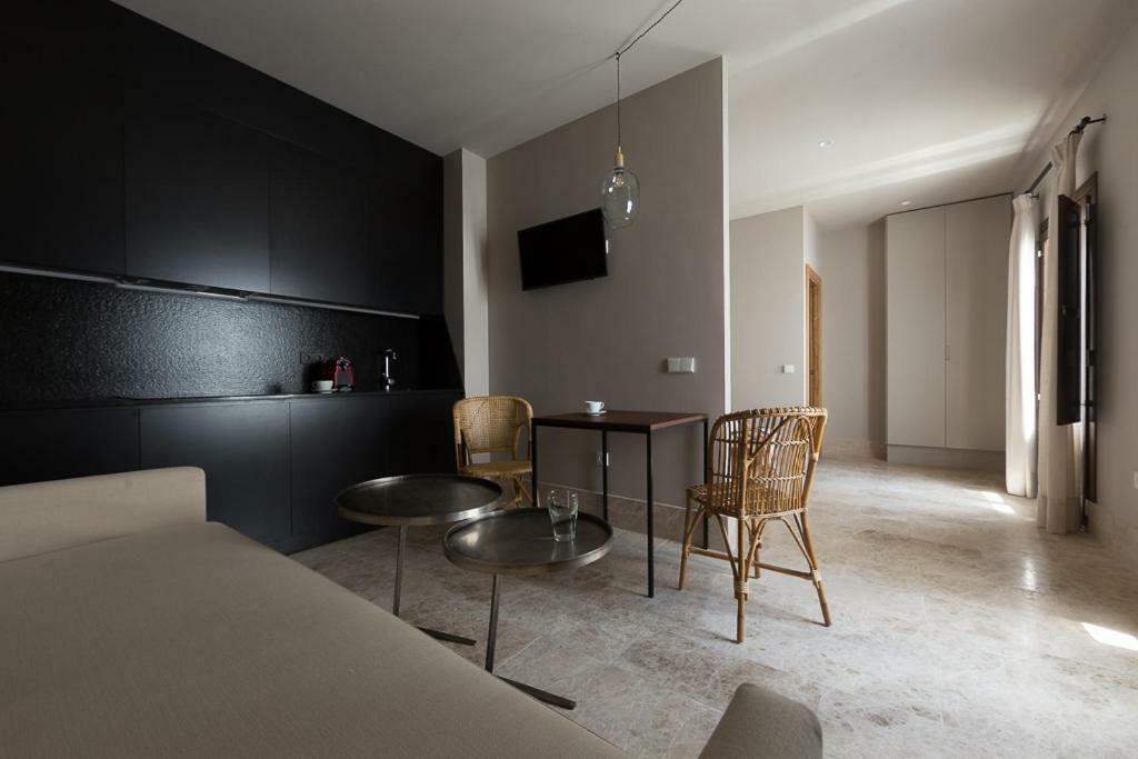 Chacon Apartments & Suites 埃斯特波纳 外观 照片